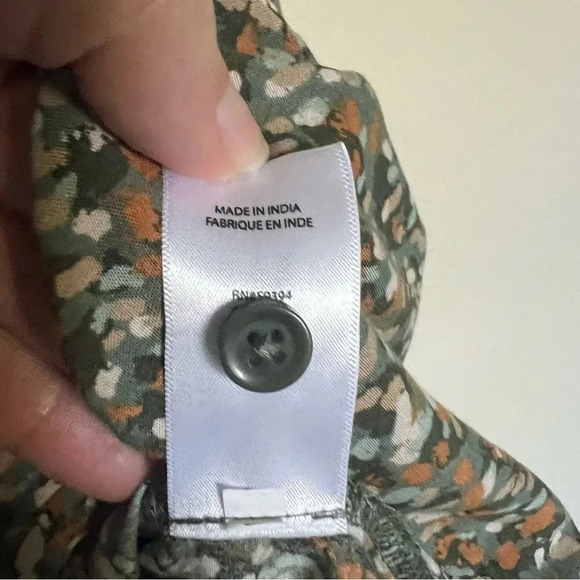 Beachlunchlounge Alanna Abstract Camo Blouse Size XS - Picture 13 of 13